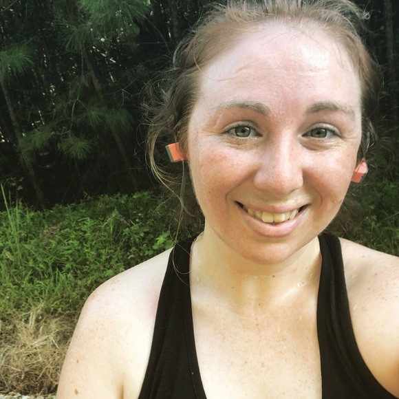 Meet your Posher, Crystal - Picture 2 of 3